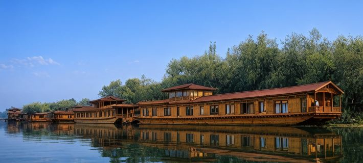 Mascot Houseboats Hotele w: Śrinagar