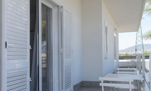 Hotel America - Housity