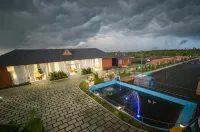 S Cross Munroe Island Resort