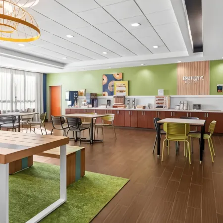 Spark by Hilton Shawnee