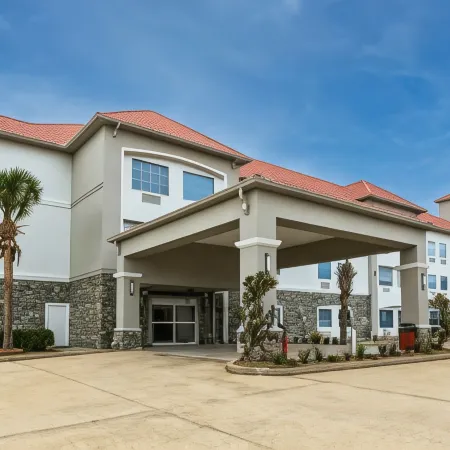 La Quinta Inn & Suites by Wyndham New Iberia