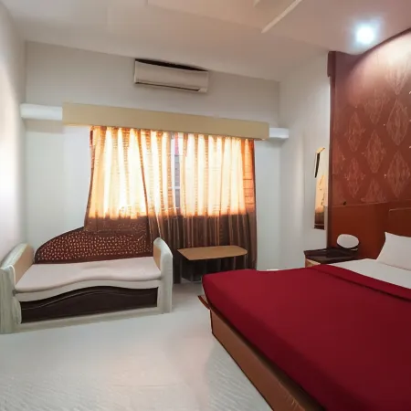 Saish Hotel Shirdi