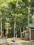 Cozy Cabin in the Woods ,Pet-Friendly! Treehouse feel on the large deck!