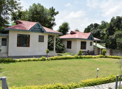 Hotel River Retreat