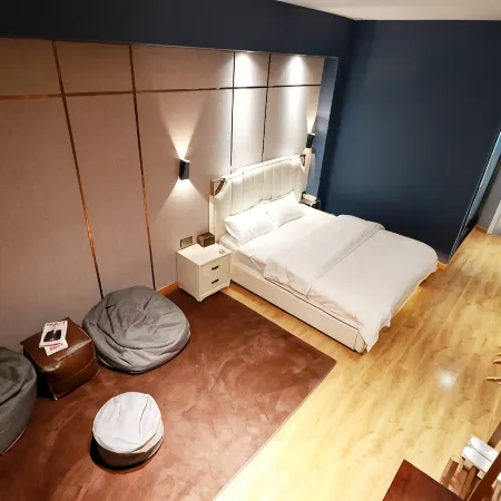 Joy Hotel