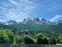 Villa Anita -town center -private parking- wifi. Hotels in Barcelonnette