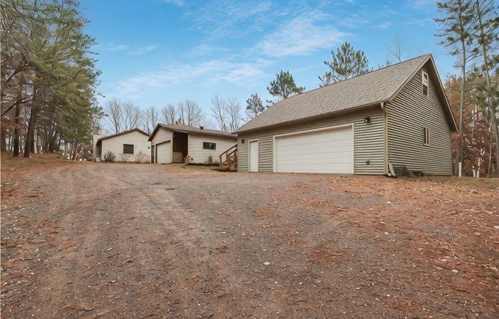 Lakefront! Pine Cone Cottage on Lake McKinley NEW