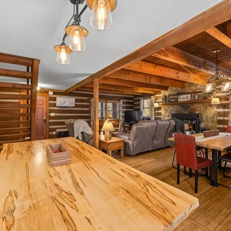 Close to Town and Nature! Trailer Parking/Easy Access, New Hot Tub, Dog Friendly