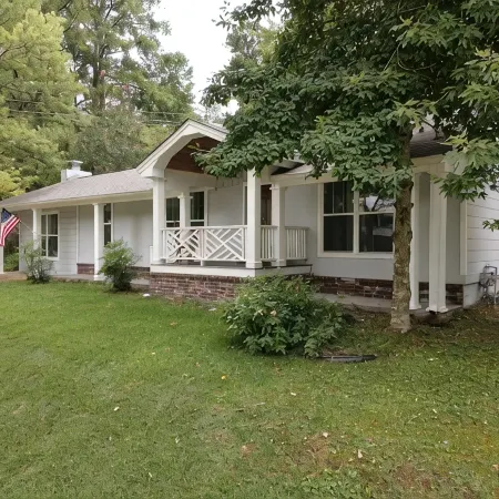 350 Price Street House....Walk to Oxford Square and Ole Miss Campus