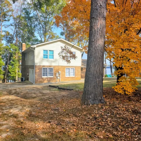 "TRANQUILITY"A LAKEFRONT RETREATON LAKE EUFAULA