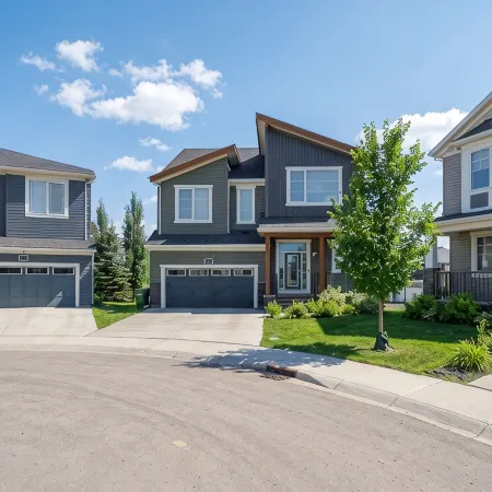 Stylish 2BR Basement Suite | 15 Mins to Airport