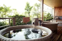 Toba Seaside Hotel