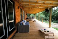 Hillside Hideaway - Lakefront Cabin