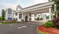 Best Western Plus the Inn at Hampton - balcony