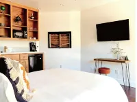 #2 - Vintage 1930’s Hotel Apt - on Downtown Strip