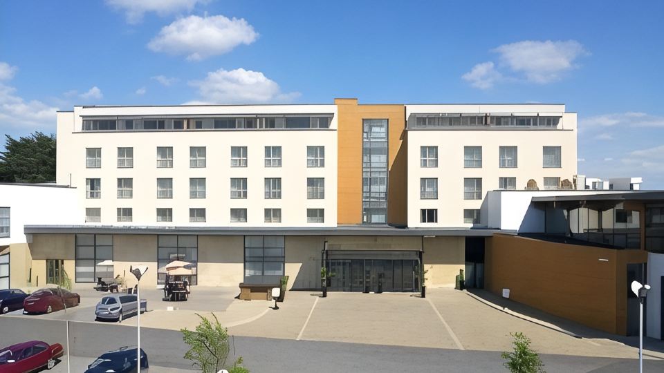 Manor West Hotel & Leisure Club