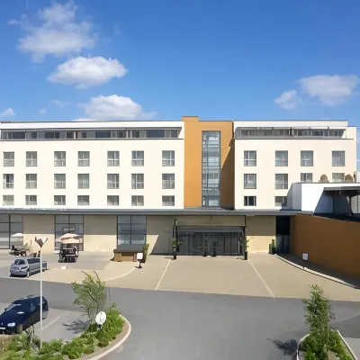 Manor West Hotel & Leisure Club Hotels near Penneys