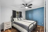 Lake front, spacious & cozy home with entertainment room.