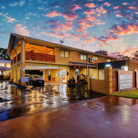 Emerald Gardens Motel & Apartments