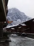 Baoxing Xueshan Yangjie Homestay