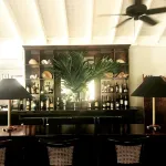 Pink Sands Resort - bar