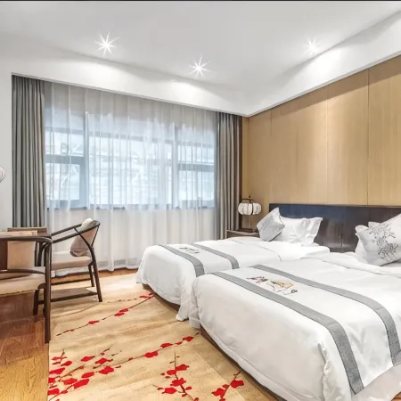 Huayi Hotel