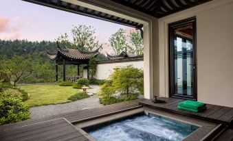 Banyan Tree Anji