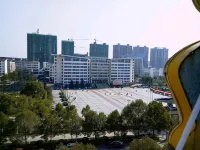Yuanjia Hotel (Moon River) - parking