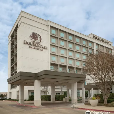 DoubleTree by Hilton Dallas - Love Field Отели рядом с достопримечательностью «Вокзал Мокингбёрд»
