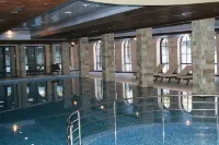 Grand Royale Apartment Complex & Spa - ที่มีสระว่ายน้ำ