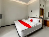 RedDoorz Syariah @ Tigadua Wonosobo โรงแรมในโวโนโซโบ