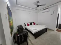 Hotel Vanamali - Mountain view