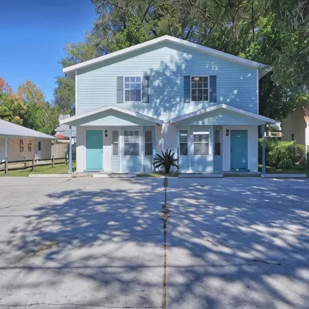 Two bedroom/1.5 Bath Townhouse at Rainbow River