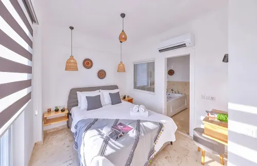Villa Ay