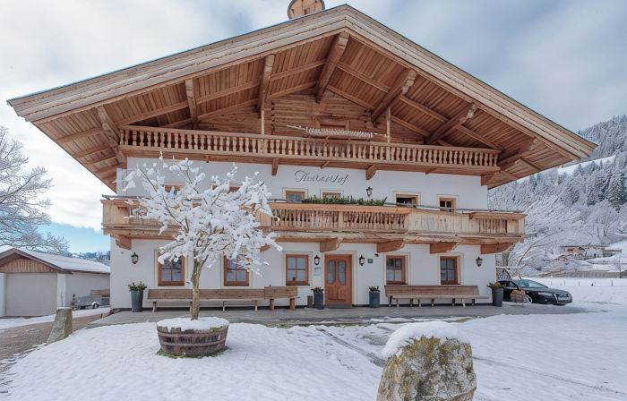 Exclusive flat 103 sqm, free ski & hiking bus directly from the holiday flat