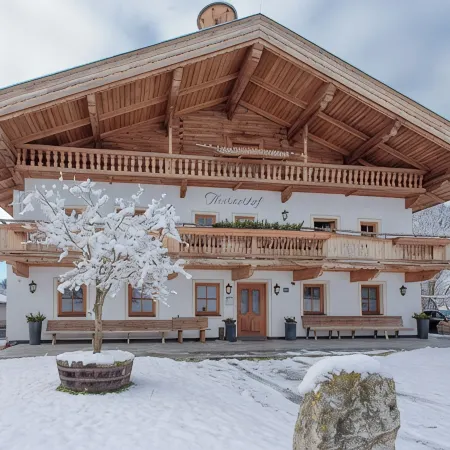 Exclusive flat 103 sqm, free ski & hiking bus directly from the holiday flat