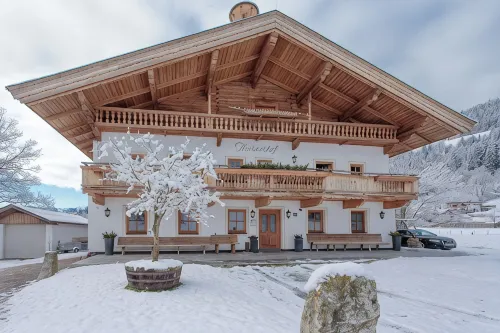Exclusive flat 103 sqm, free ski & hiking bus directly from the holiday flat - Wifi