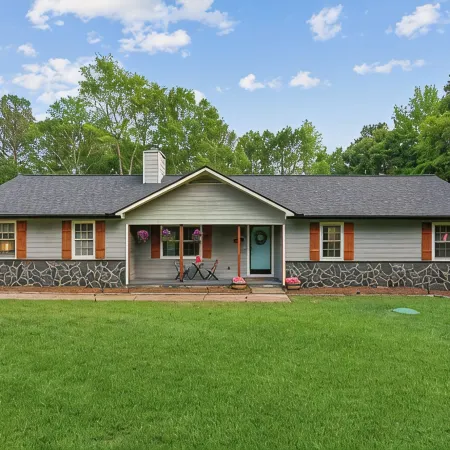 Near AtL, Pickleball, Golf, Pool, Karaoke, Tikibar, 1.25 Acre Private Retreat