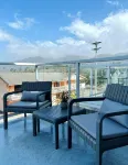 Oceanview Modern - Fireplace - Balcony - 3 Bedroom - 4-Star