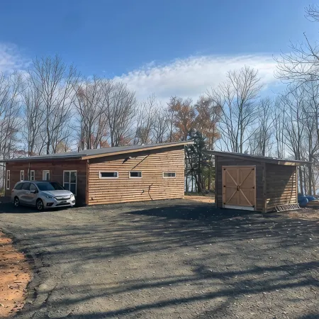 Waterfront Retreat on Annapolis Basin - Private; Hot Tub; Fully Equipped Kitchen