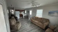 Charming 3-bedroom Cottage, 2 block Walk to the  Beach