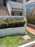 Delightful centrally located Simpson Bay Yacht Club condo.
