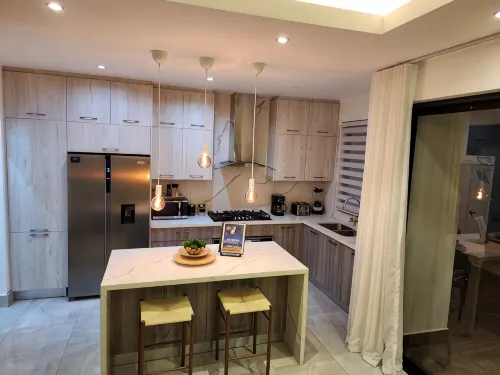 Luxury Villa, Short/Long Stay 3 Bedrooms 3.5 Baths - วิลล่า