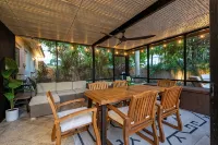 Olas Oasis - Chic Luxe House + Pool for 10