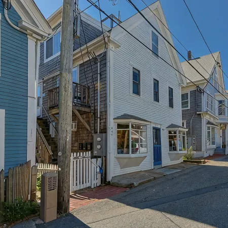 Waterfront Loft 1BR / Bayfront Deck + Beach Access