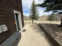 Modern Mountain Cabin Condo w/Steam Shower + Essential Living Design