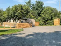 Pet/Dog Friendly Rural Lodge, with Fenced Garden Area, Nr Beaches, Woodlands - 2-Star