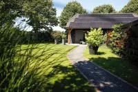 Atmospheric luxury holiday home –  spacious garden – 5 minutes from the forest. - 2 звезды