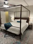 Pet Friendly Lake House with King Master Suite - Homestays