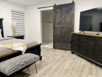 The Olive Retreat - Minutes from SHSU - STATE PARK & MORE